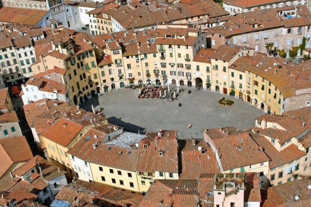 The Renaissance Walls of Lucca