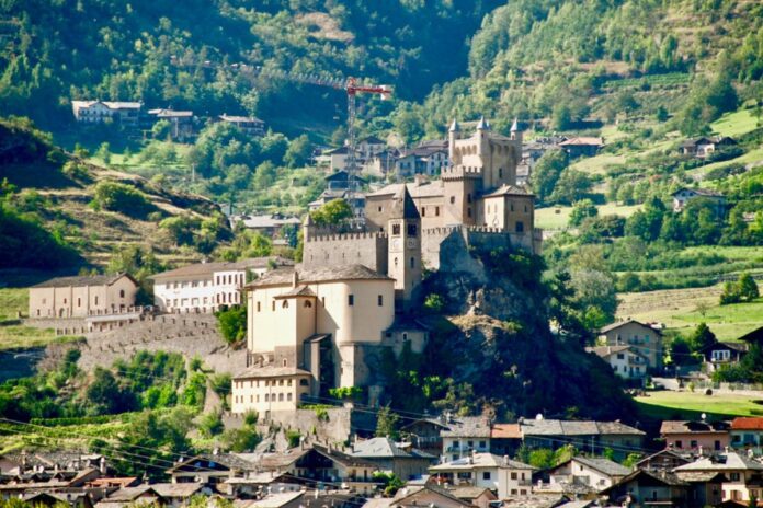 Aosta Valley Valle D Aosta Alpine Majesty Where Skiing Meets Ancient Castles