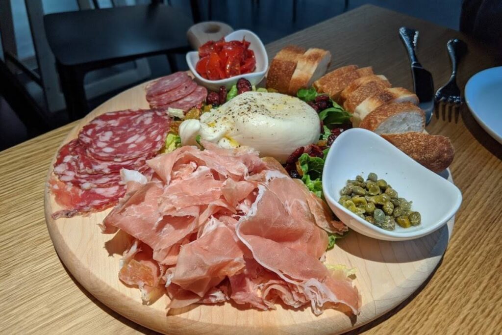 Aperitivo in Piazza Garibaldi